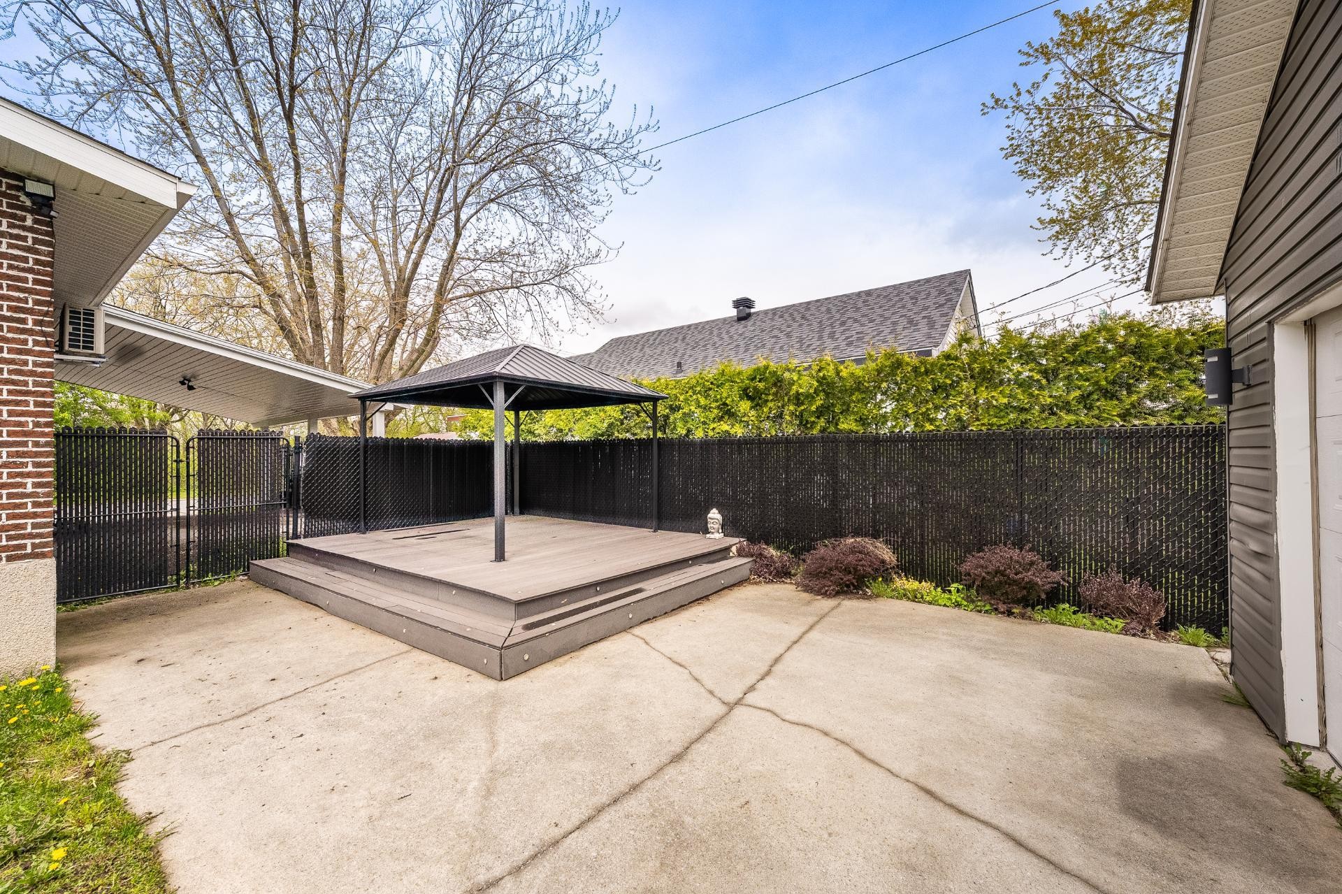 









12725


Rue Yamaska

,
Saint-Hyacinthe,




QC
J2T1C1

