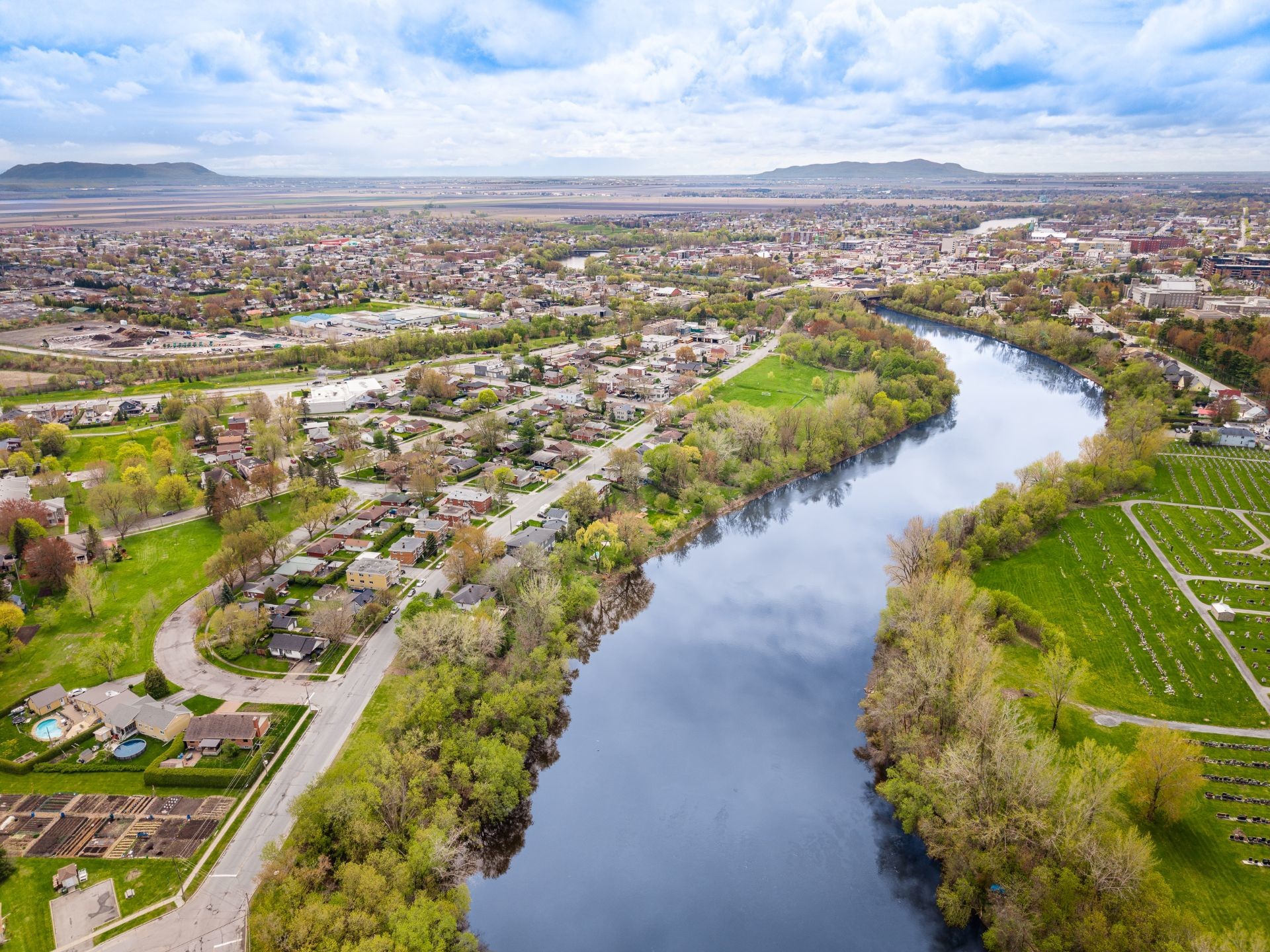 









12725


Rue Yamaska

,
Saint-Hyacinthe,




QC
J2T1C1

