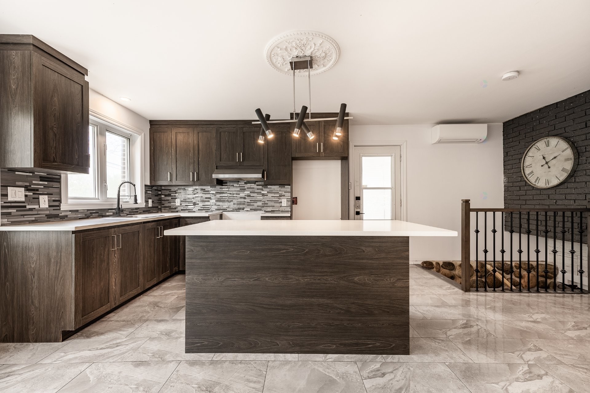 









12725


Rue Yamaska

,
Saint-Hyacinthe,




QC
J2T1C1

