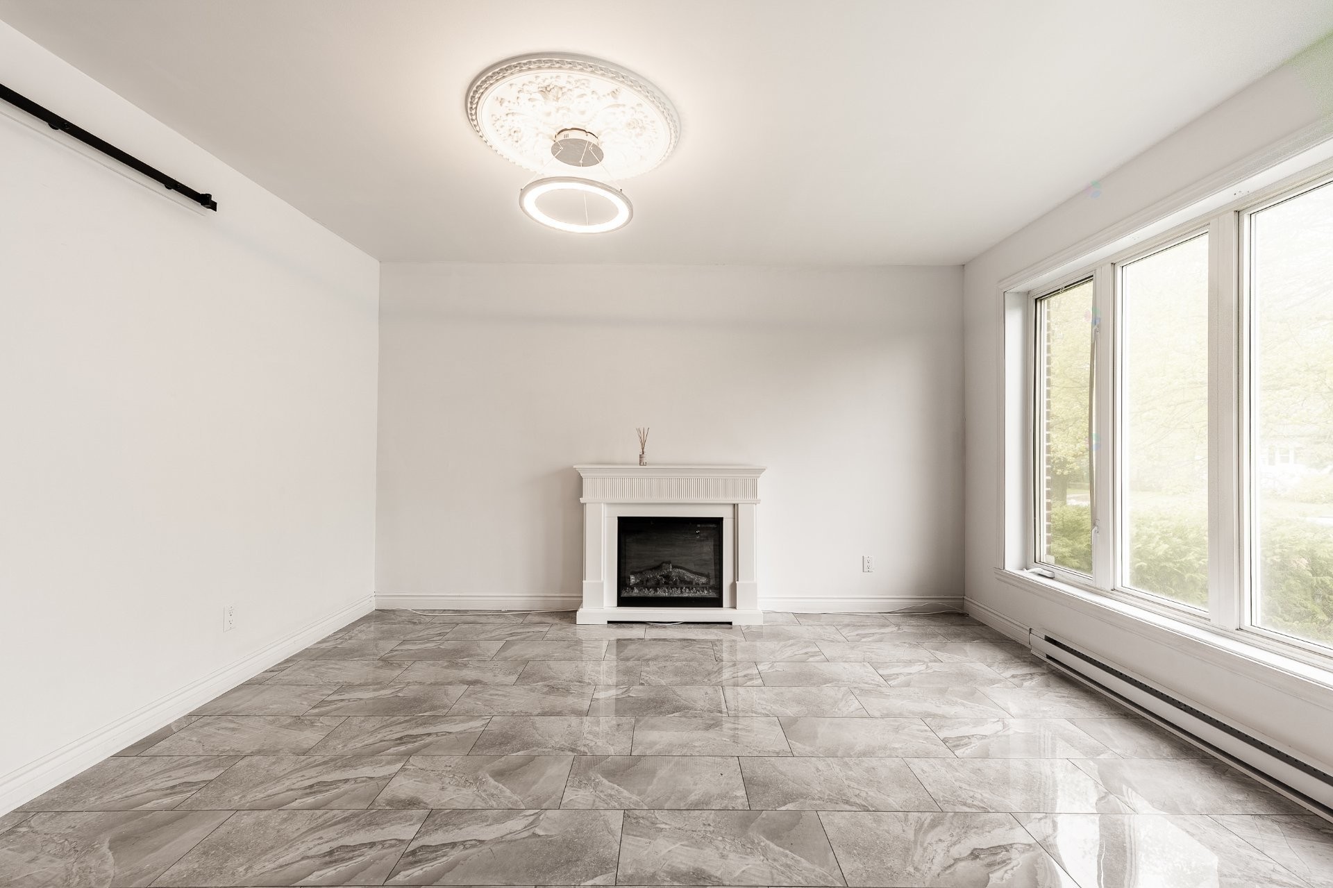









12725


Rue Yamaska

,
Saint-Hyacinthe,




QC
J2T1C1

