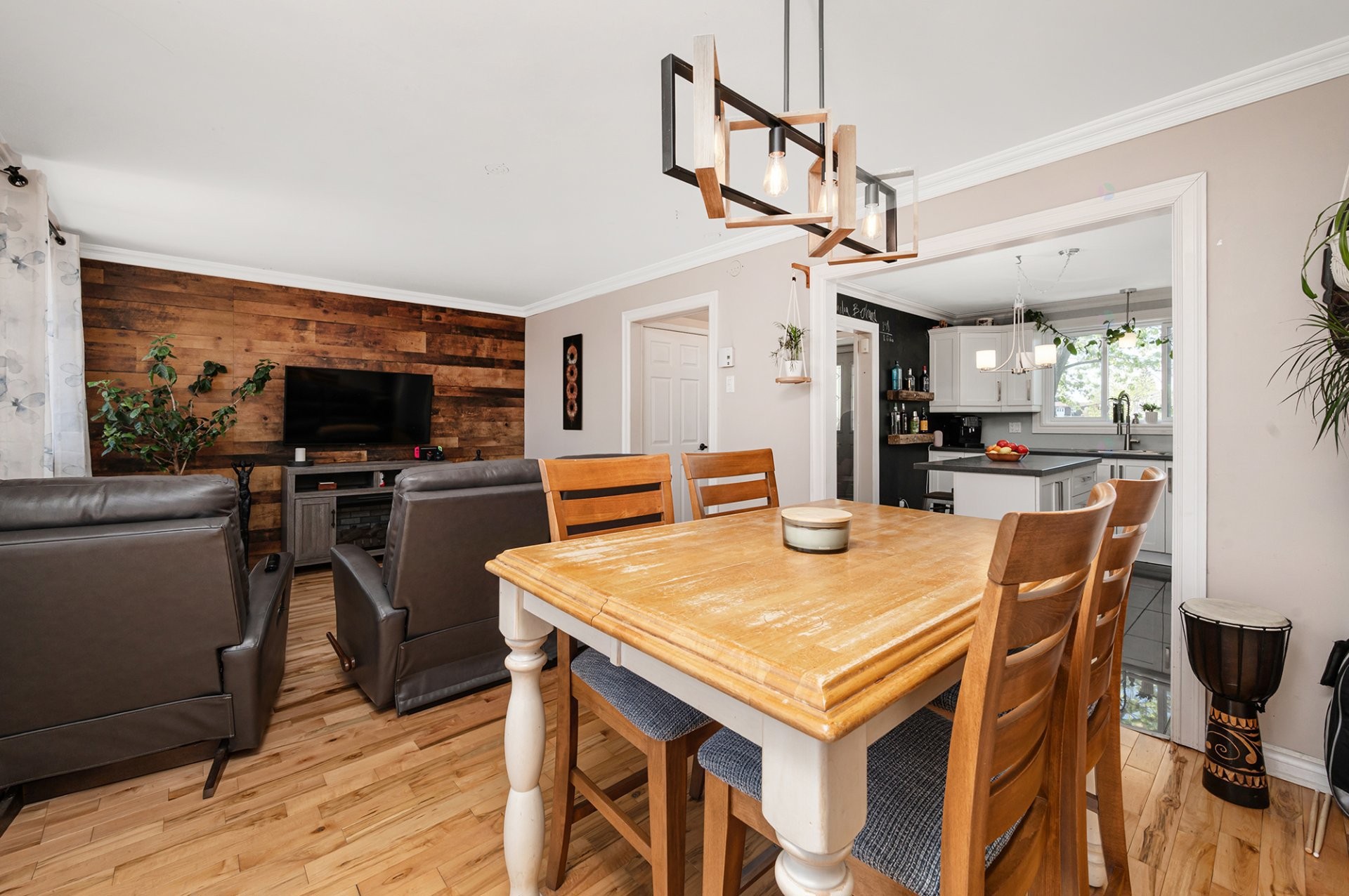 









1088


Rue Jeary

,
Longueuil (Greenfield Park),




QC
J4V3B4


