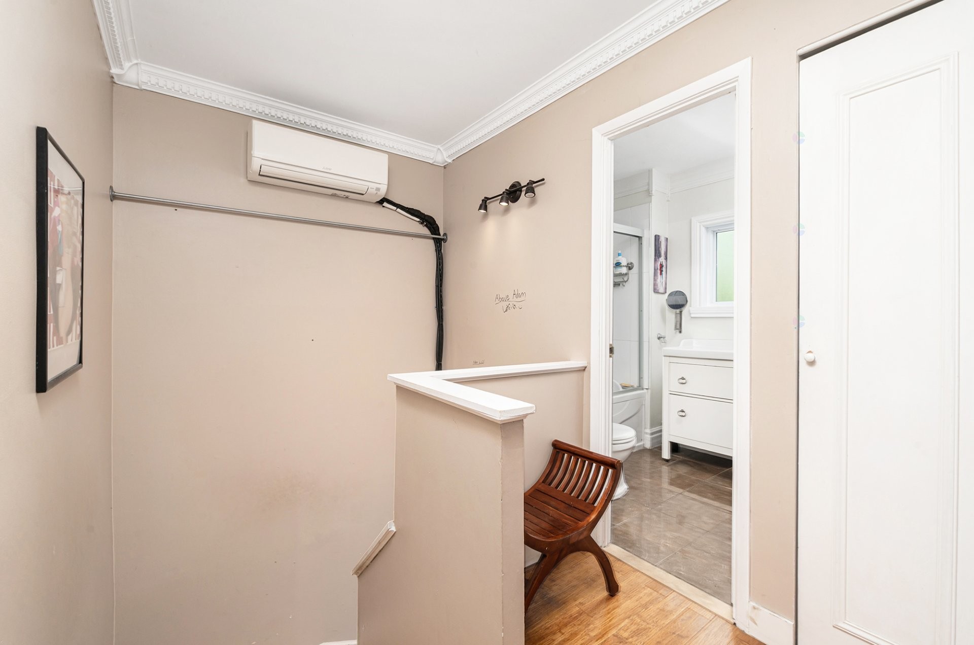 









1088


Rue Jeary

,
Longueuil (Greenfield Park),




QC
J4V3B4

