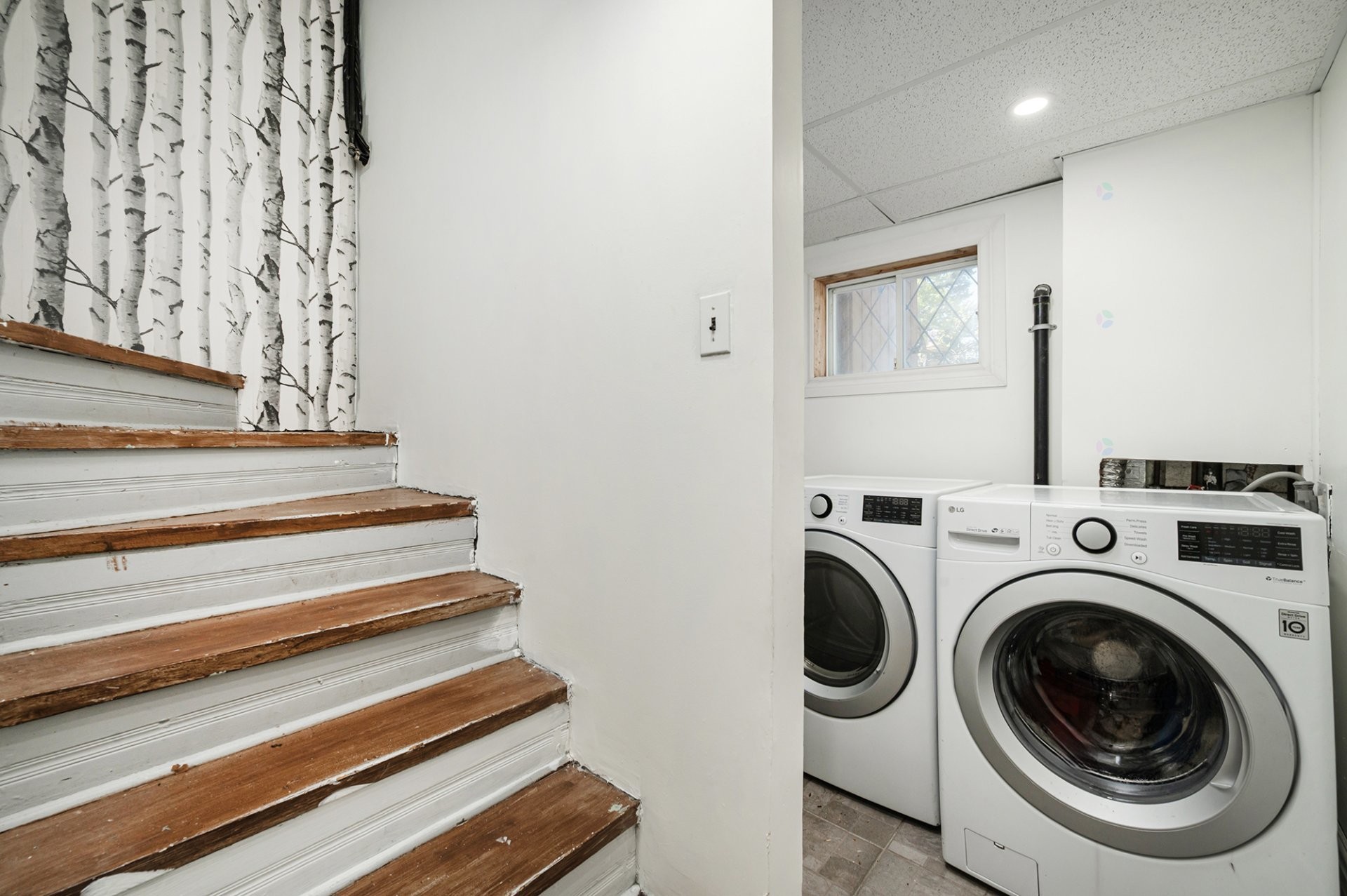 









1088


Rue Jeary

,
Longueuil (Greenfield Park),




QC
J4V3B4

