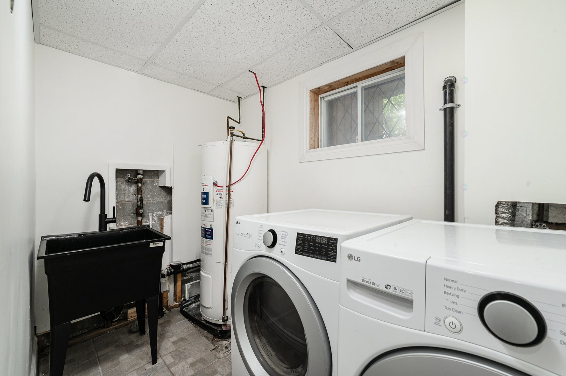 









1088


Rue Jeary

,
Longueuil (Greenfield Park),




QC
J4V3B4

