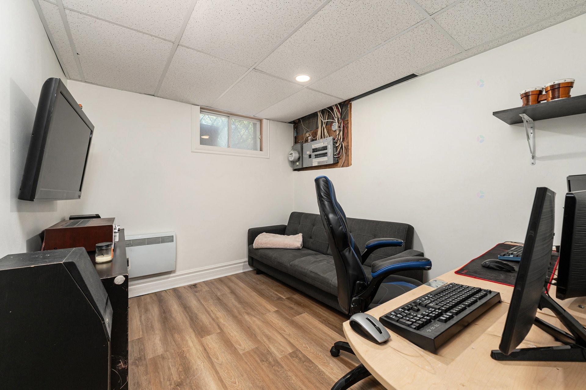 









1088


Rue Jeary

,
Longueuil (Greenfield Park),




QC
J4V3B4

