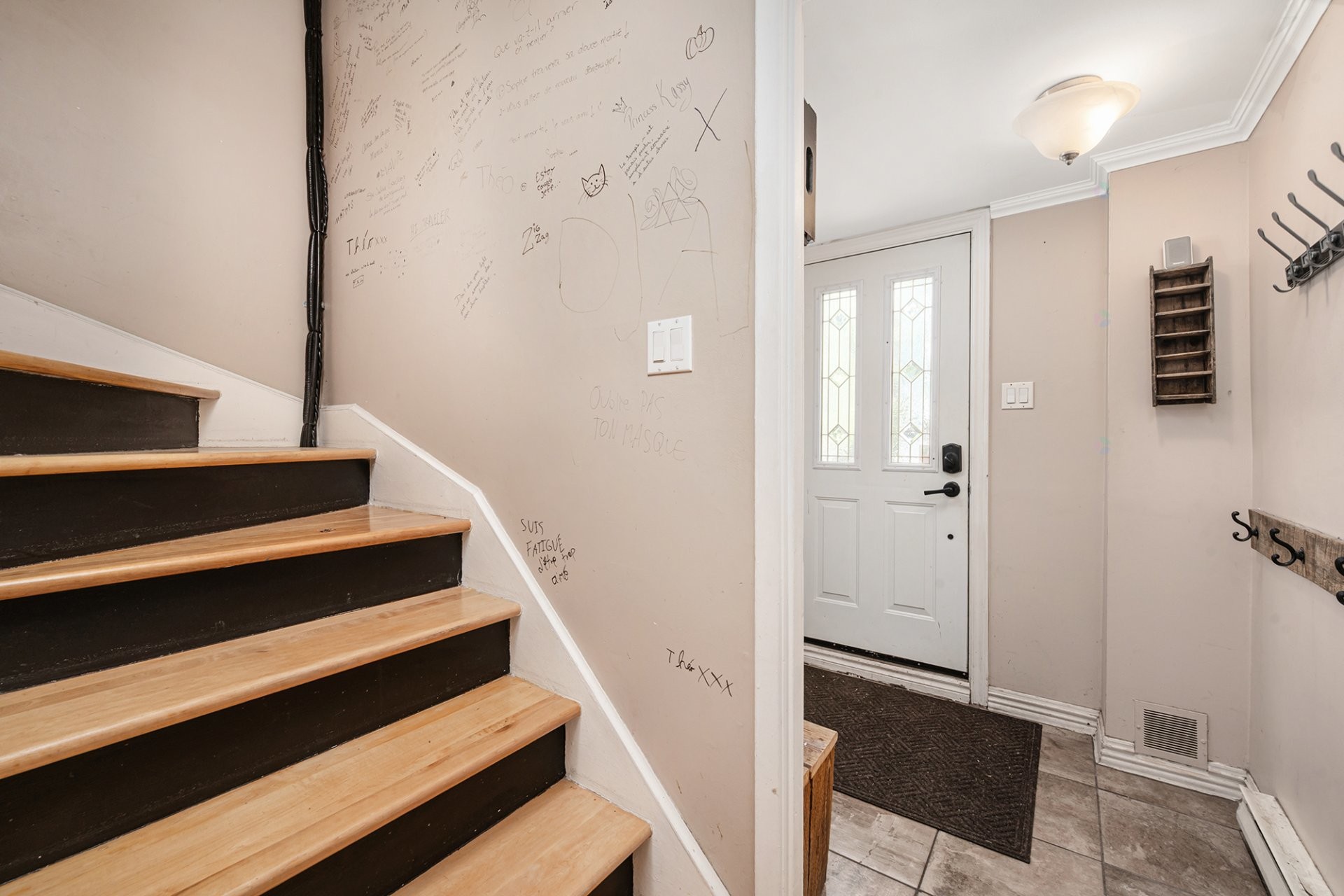 









1088


Rue Jeary

,
Longueuil (Greenfield Park),




QC
J4V3B4

