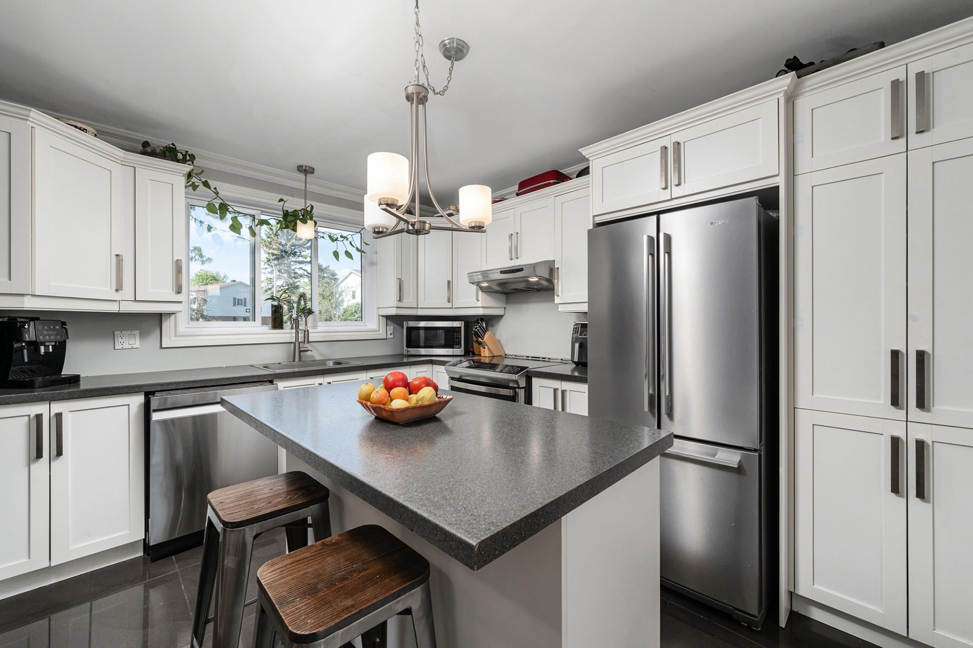 









1088


Rue Jeary

,
Longueuil (Greenfield Park),




QC
J4V3B4

