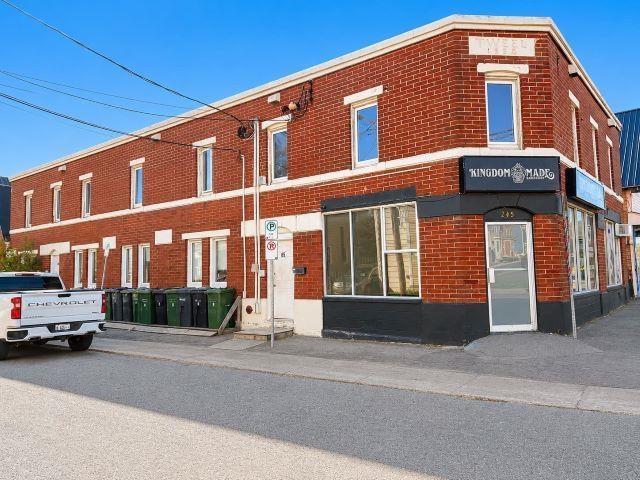 












245 University Avenue

,
Charlottetown,




PE
C1A 4M1

