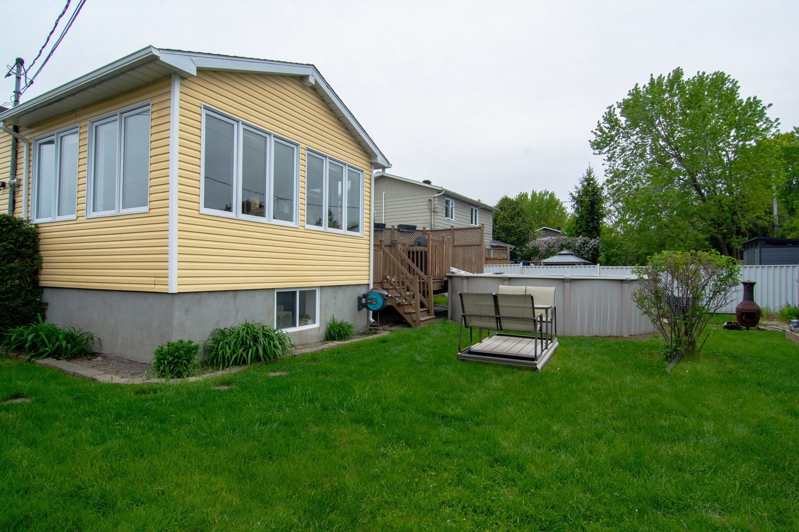 









1695


Av. Kent

,
Chambly,




QC
J3L4M8

