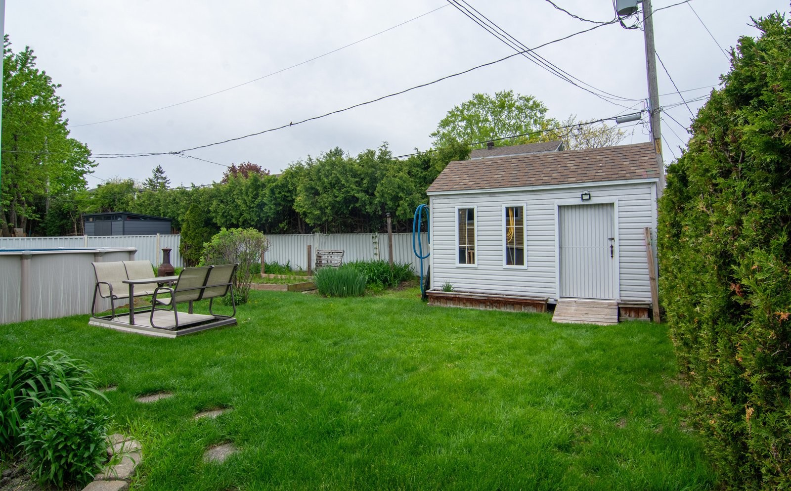 









1695


Av. Kent

,
Chambly,




QC
J3L4M8

