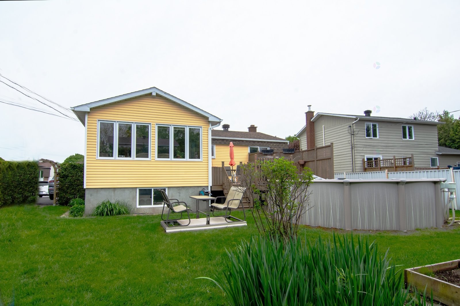 









1695


Av. Kent

,
Chambly,




QC
J3L4M8

