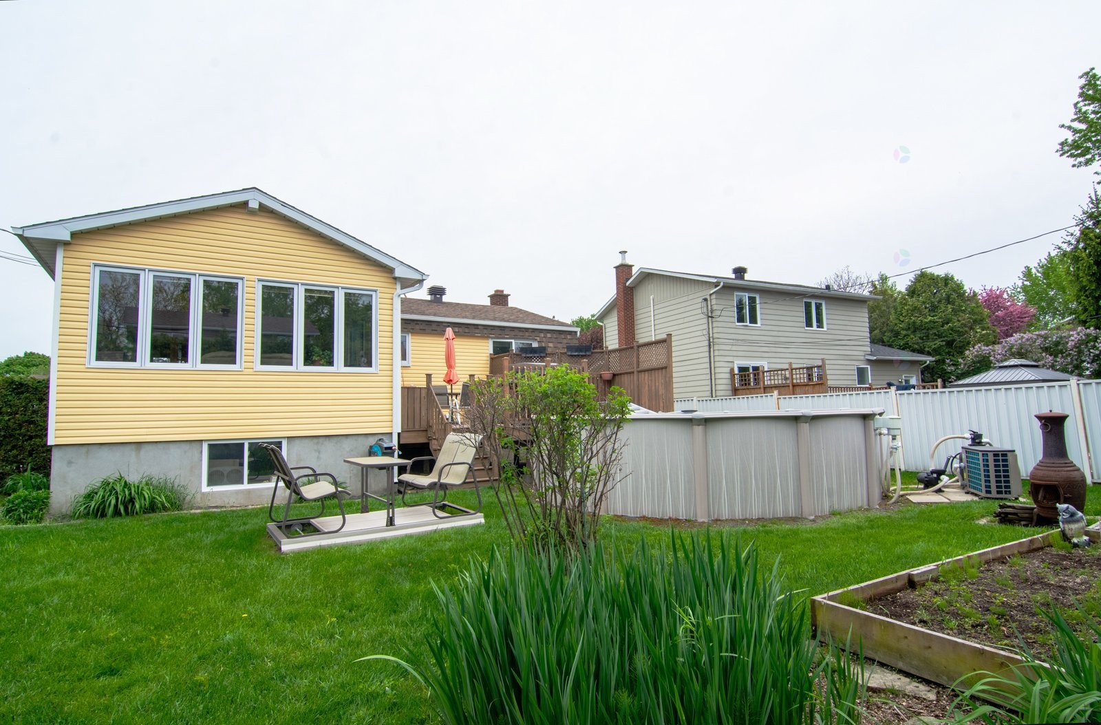 









1695


Av. Kent

,
Chambly,




QC
J3L4M8

