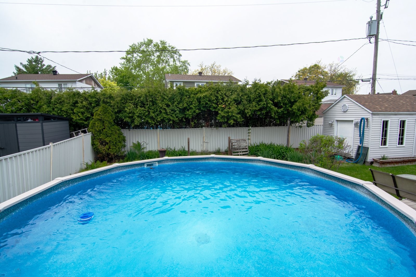 









1695


Av. Kent

,
Chambly,




QC
J3L4M8

