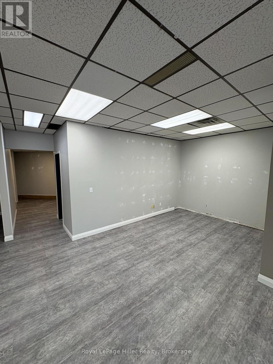 












4 - 684 ONTARIO STREET

,
Stratford,




Ontario
N5A3J7

