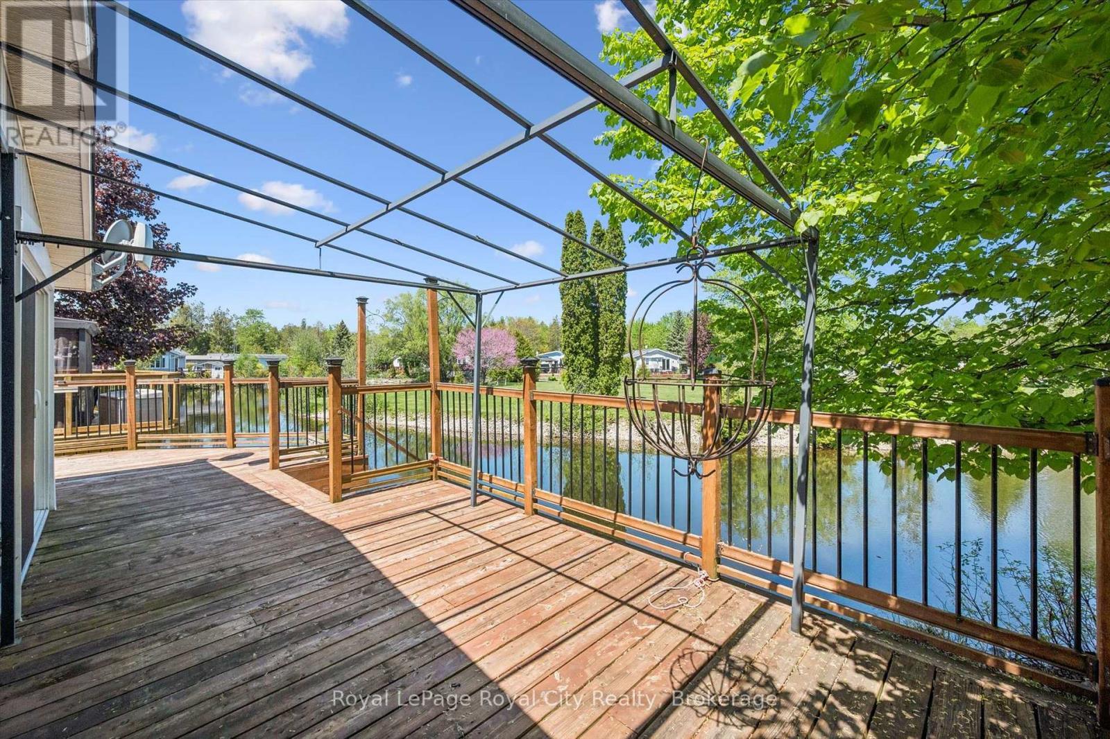 












9 BUSH LANE

,
Puslinch,




Ontario
N0B2J0

