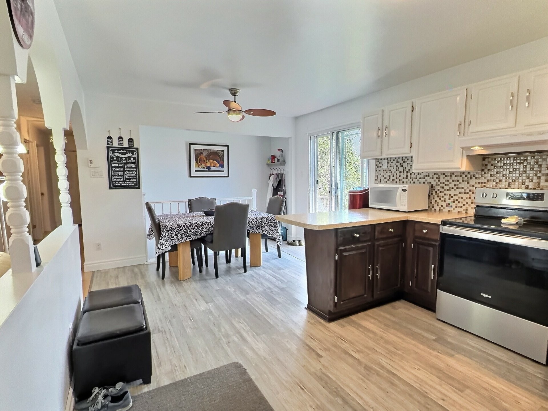 









53


Carré Roberge

,
Saint-Bruno-de-Guigues,




QC
J0Z2G0

