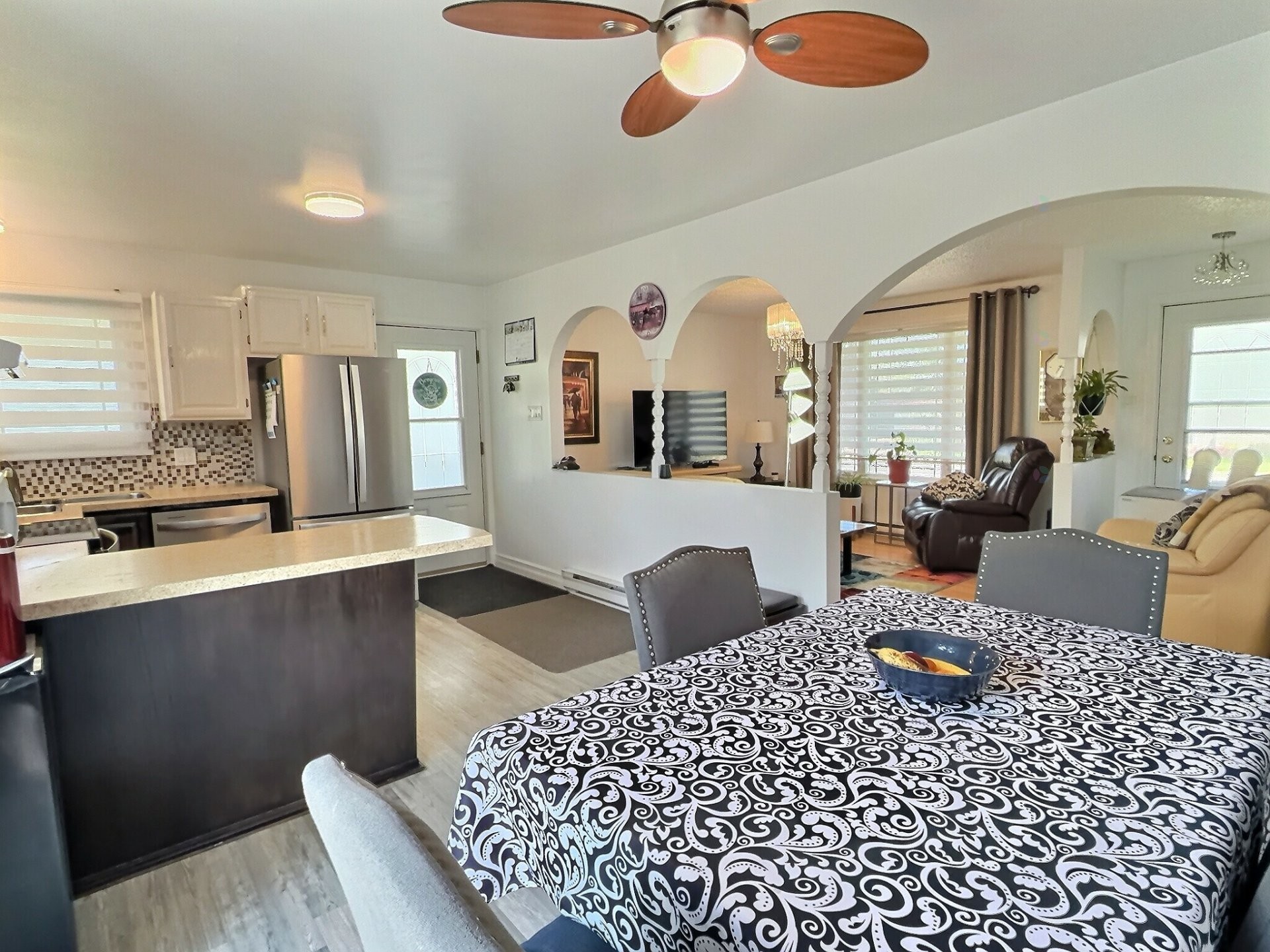 









53


Carré Roberge

,
Saint-Bruno-de-Guigues,




QC
J0Z2G0

