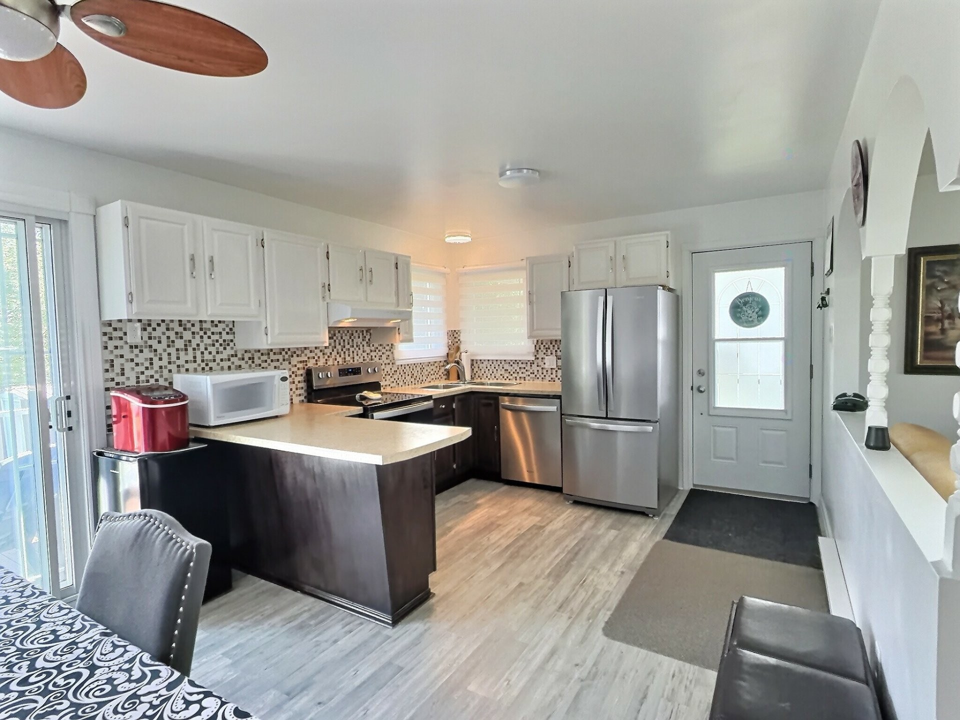 









53


Carré Roberge

,
Saint-Bruno-de-Guigues,




QC
J0Z2G0

