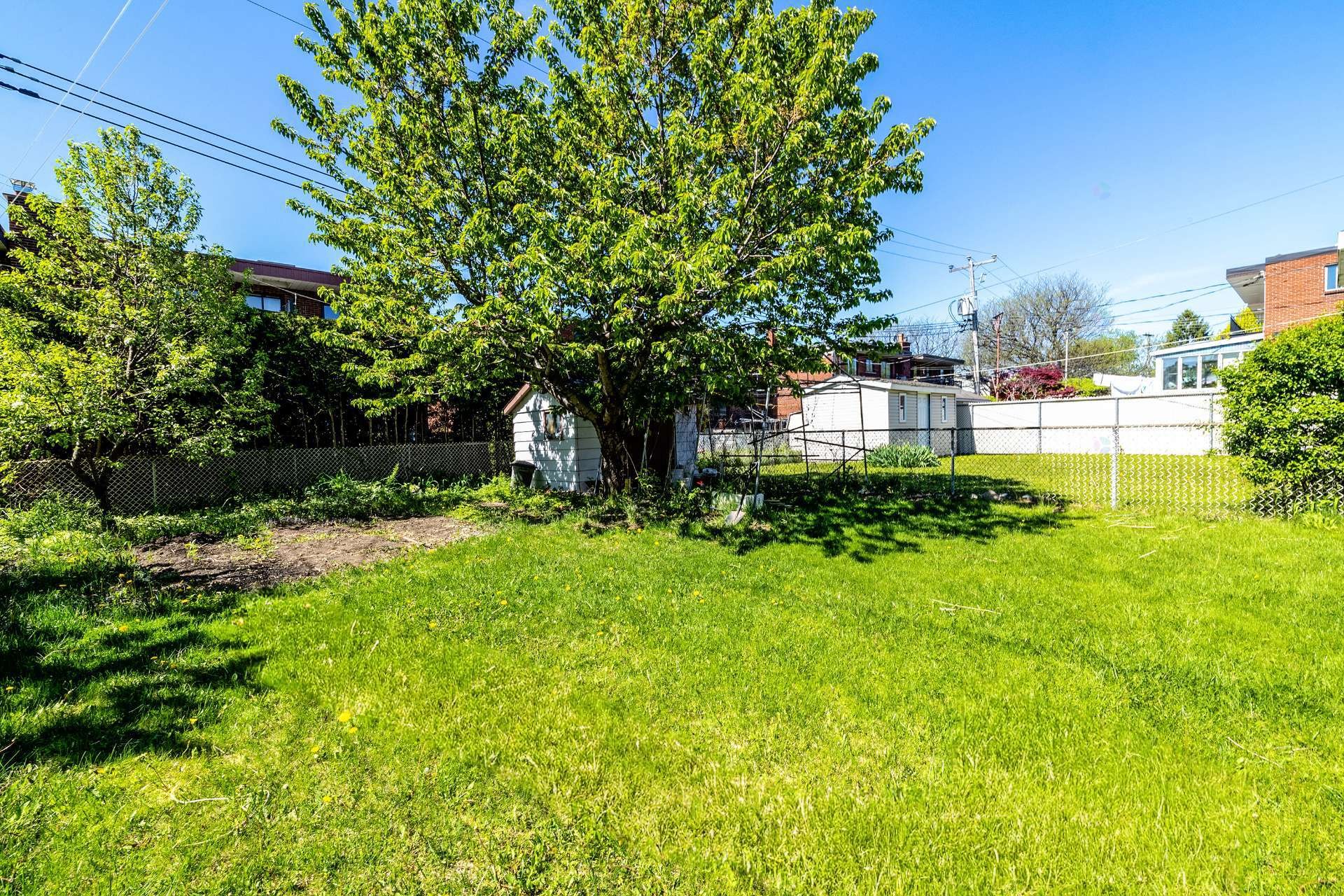 









4030


Rue Jacques-Porlier

,
Montréal (Mercier/Hochelaga-Maisonneuve),




QC
H1K4M2

