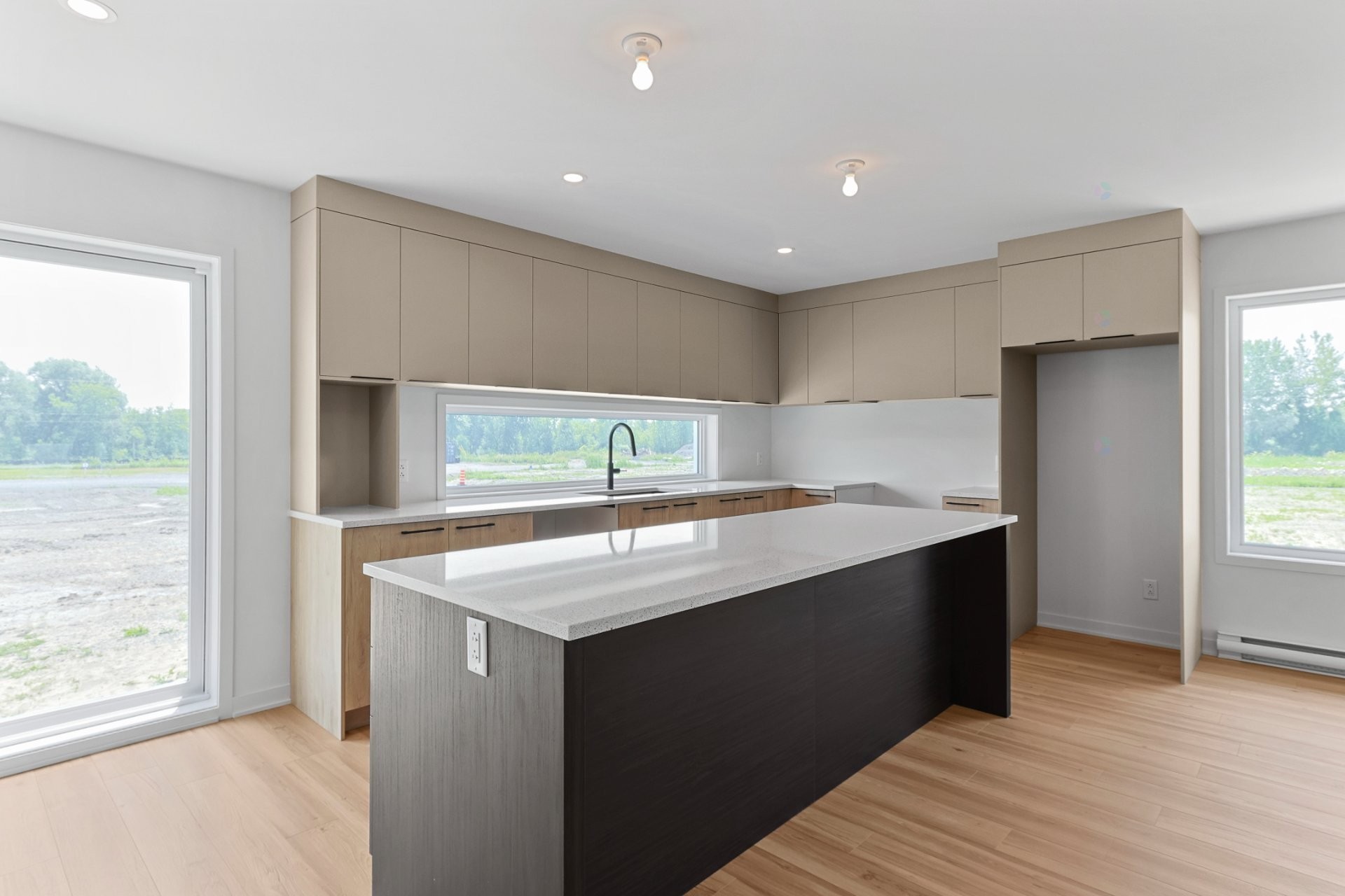 









81


Rue des Pêcheurs

,
Saint-Louis-de-Gonzague,




QC
J0S1T0

