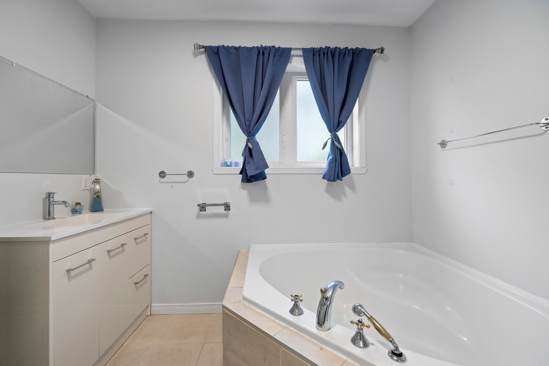 









357BZ


Ch. du Fleuve

,
Coteau-du-Lac,




QC
J0P1B0

