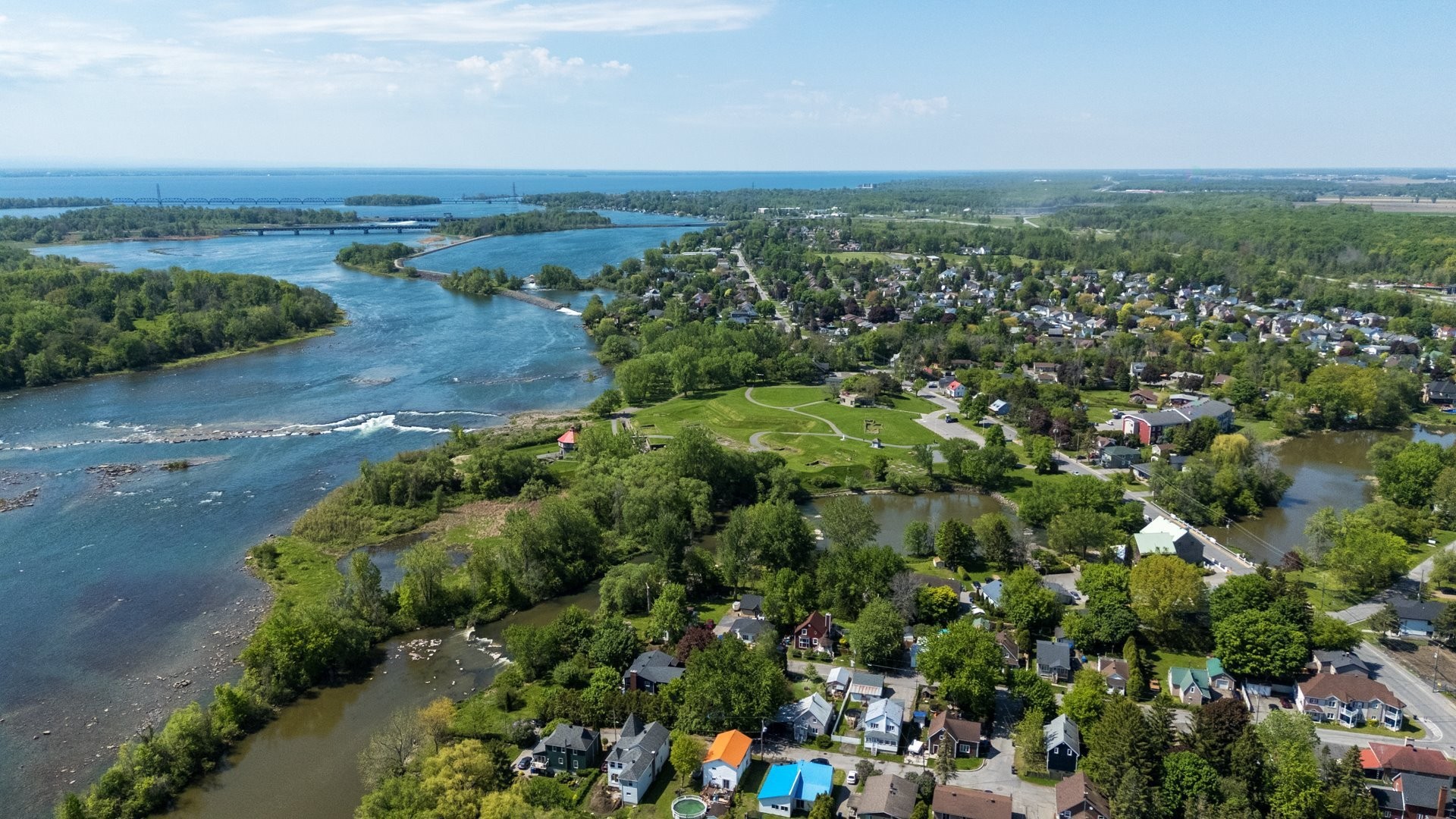 









357BZ


Ch. du Fleuve

,
Coteau-du-Lac,




QC
J0P1B0

