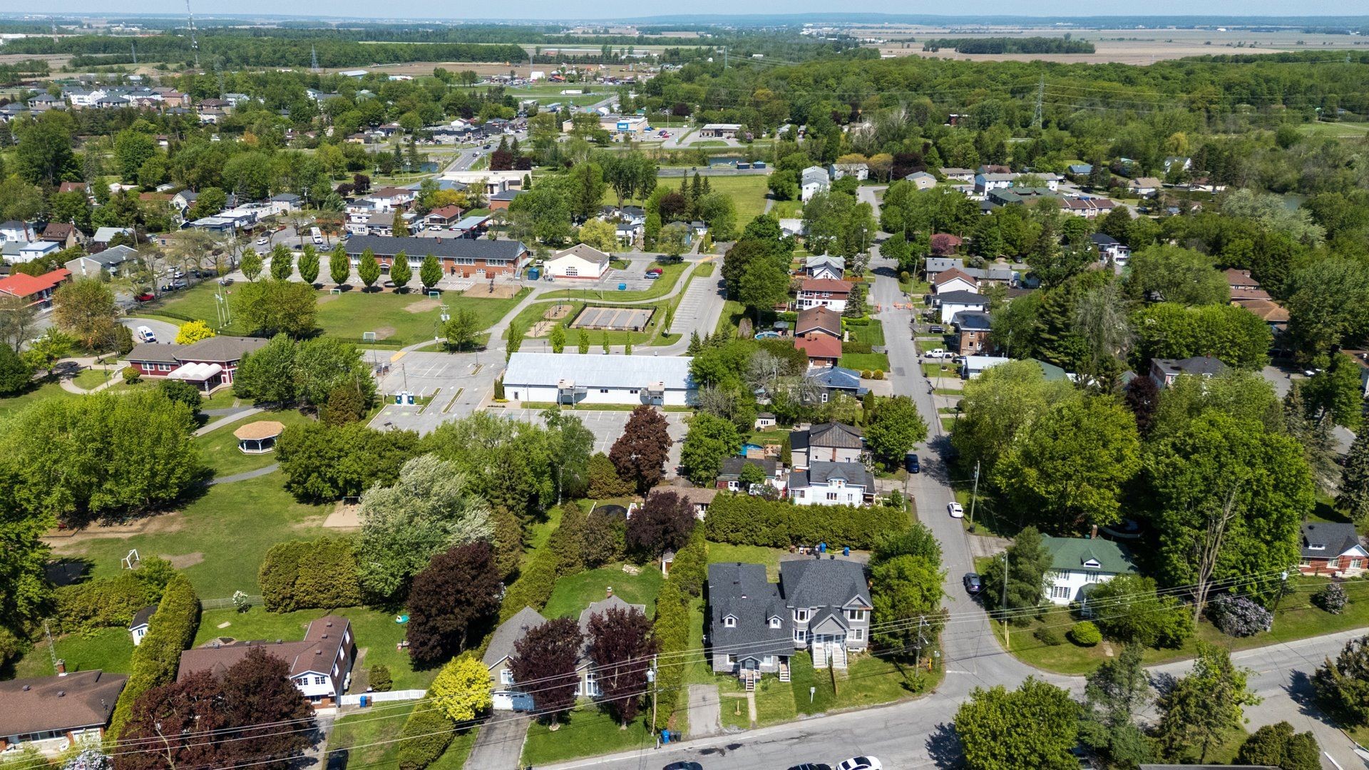 









357BZ


Ch. du Fleuve

,
Coteau-du-Lac,




QC
J0P1B0


