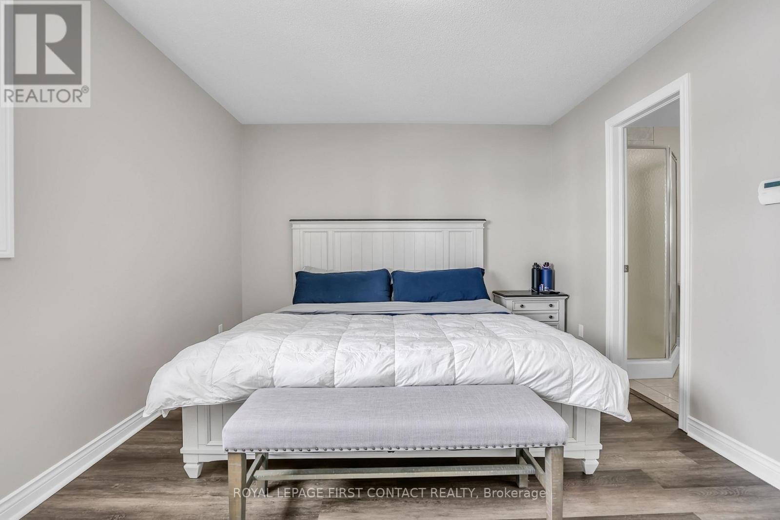 












340 LIVINGSTONE STREET W

,
Barrie,




Ontario
L4N7C5

