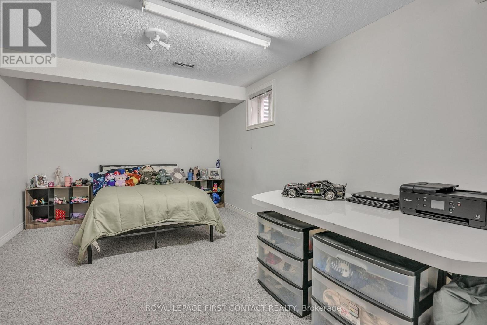 












340 LIVINGSTONE STREET W

,
Barrie,




Ontario
L4N7C5

