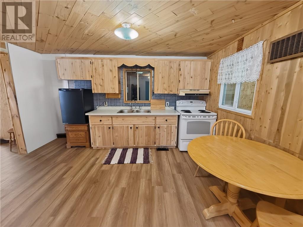 












1 Phipps Street

,
Gore Bay, Manitoulin Island,




Ontario
P0P1H0

