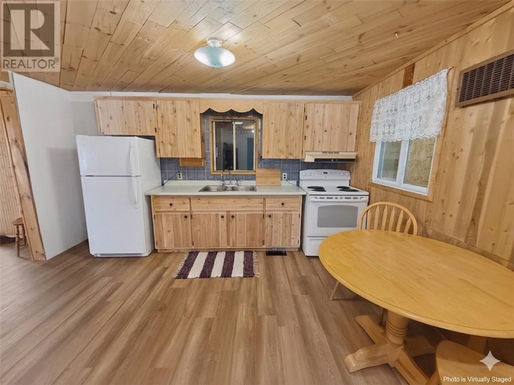 












1 Phipps Street

,
Gore Bay, Manitoulin Island,




Ontario
P0P1H0


