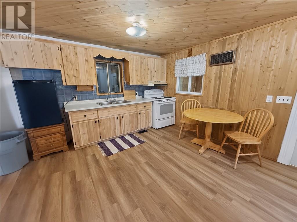 












1 Phipps Street

,
Gore Bay, Manitoulin Island,




Ontario
P0P1H0


