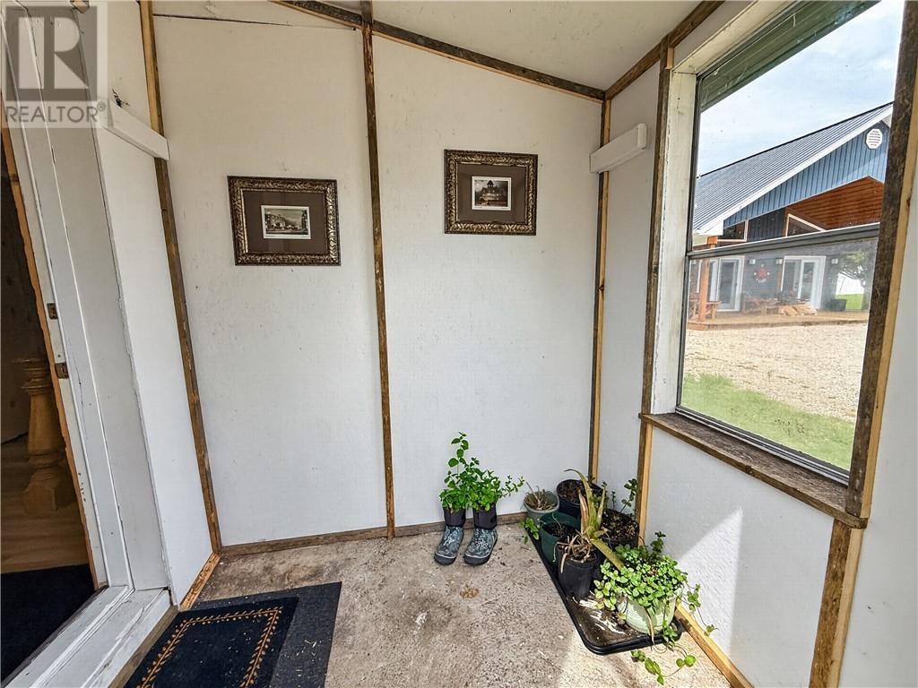 












1 Phipps Street

,
Gore Bay, Manitoulin Island,




Ontario
P0P1H0

