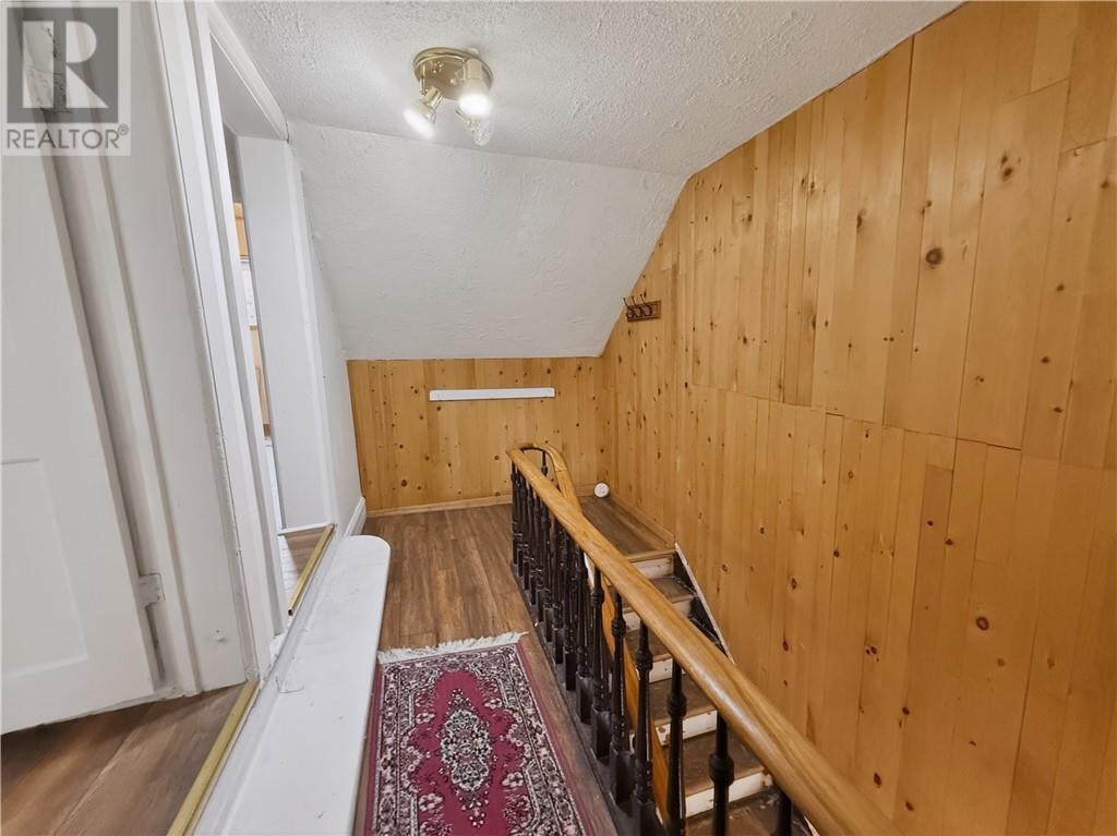 












1 Phipps Street

,
Gore Bay, Manitoulin Island,




Ontario
P0P1H0

