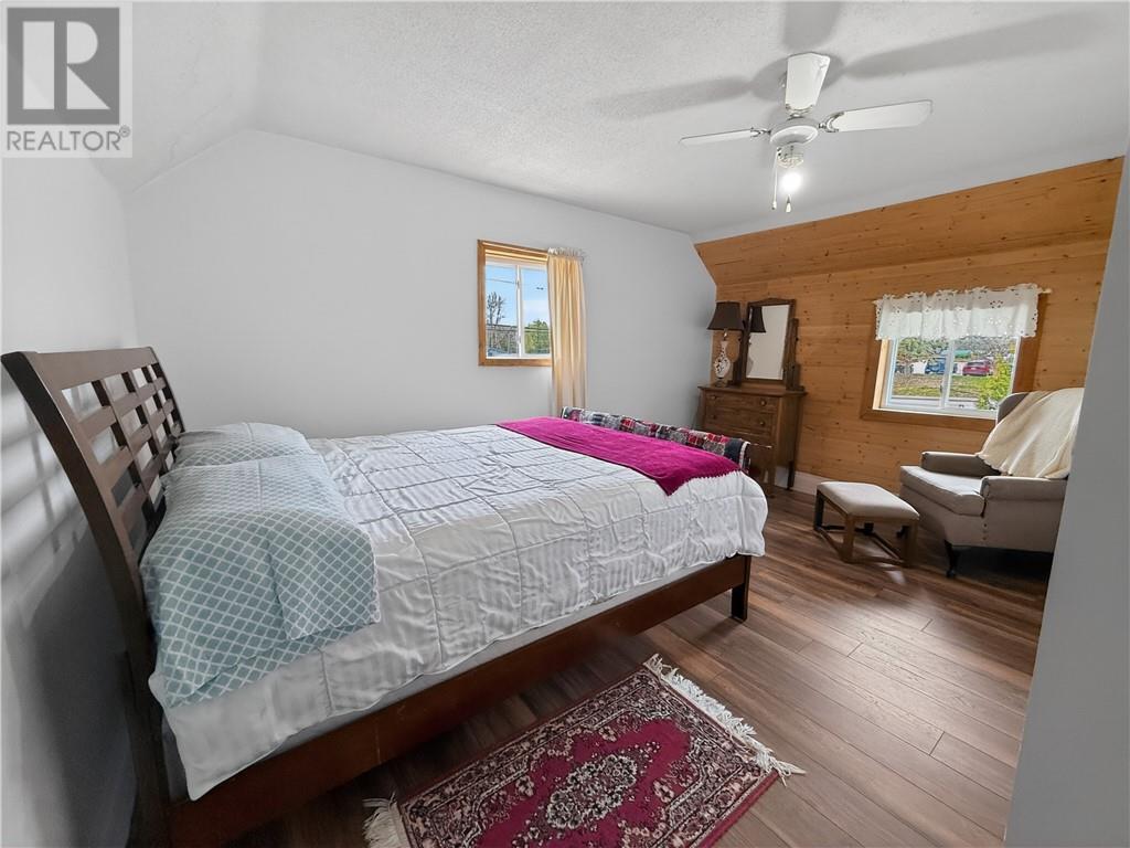 












1 Phipps Street

,
Gore Bay, Manitoulin Island,




Ontario
P0P1H0

