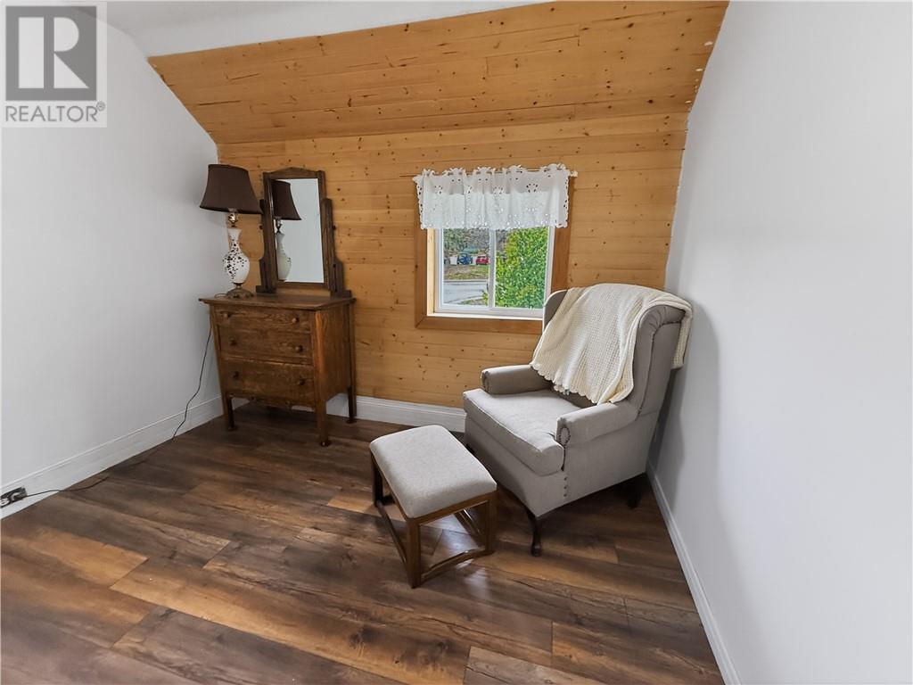 












1 Phipps Street

,
Gore Bay, Manitoulin Island,




Ontario
P0P1H0

