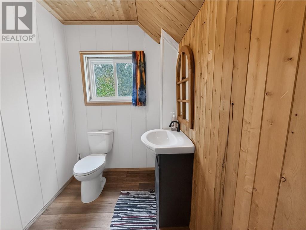 












1 Phipps Street

,
Gore Bay, Manitoulin Island,




Ontario
P0P1H0

