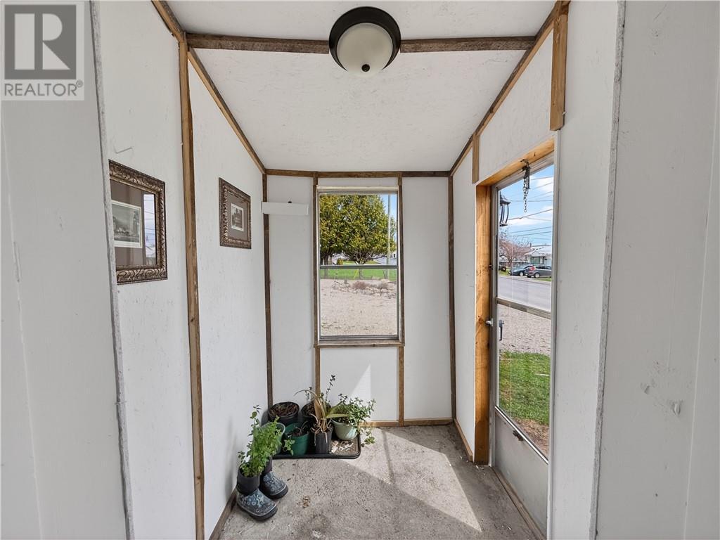 












1 Phipps Street

,
Gore Bay, Manitoulin Island,




Ontario
P0P1H0

