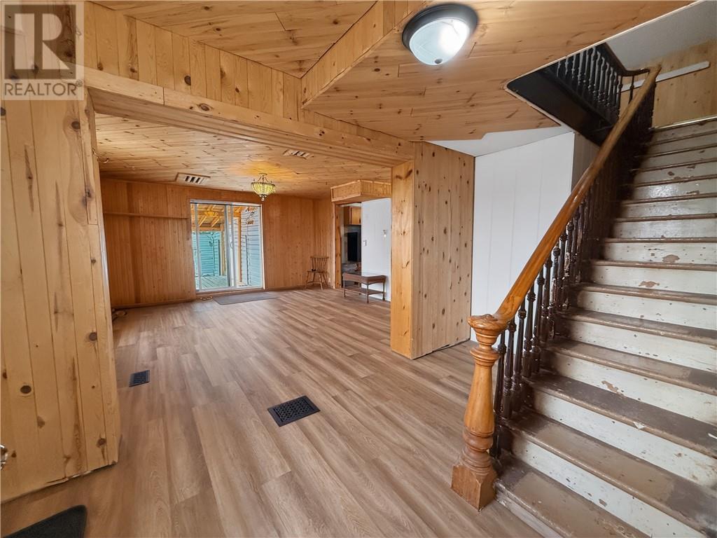 












1 Phipps Street

,
Gore Bay, Manitoulin Island,




Ontario
P0P1H0

