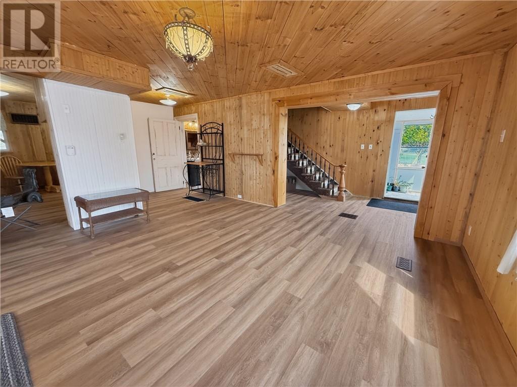 












1 Phipps Street

,
Gore Bay, Manitoulin Island,




Ontario
P0P1H0

