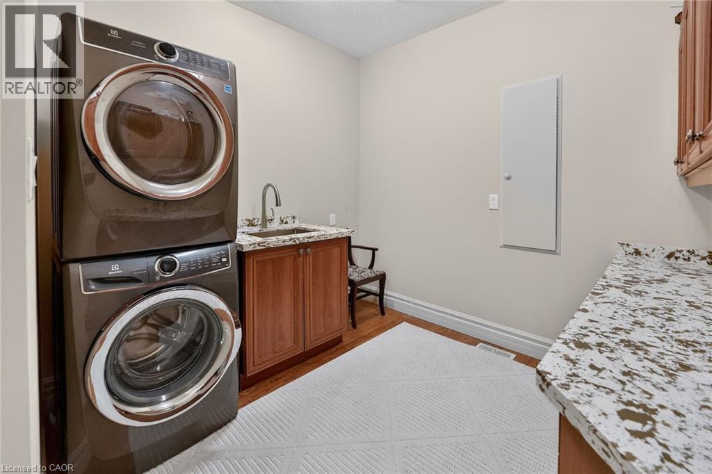 












353 STATION Street

,
Smithville,




Ontario
L0R2A0


