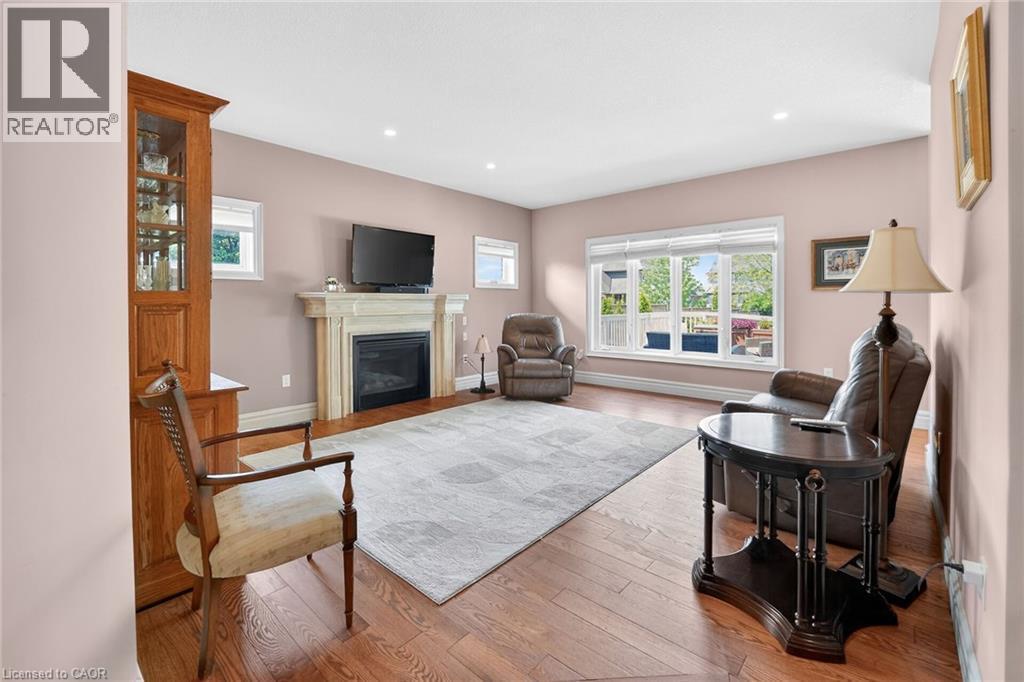 












353 STATION Street

,
Smithville,




Ontario
L0R2A0


