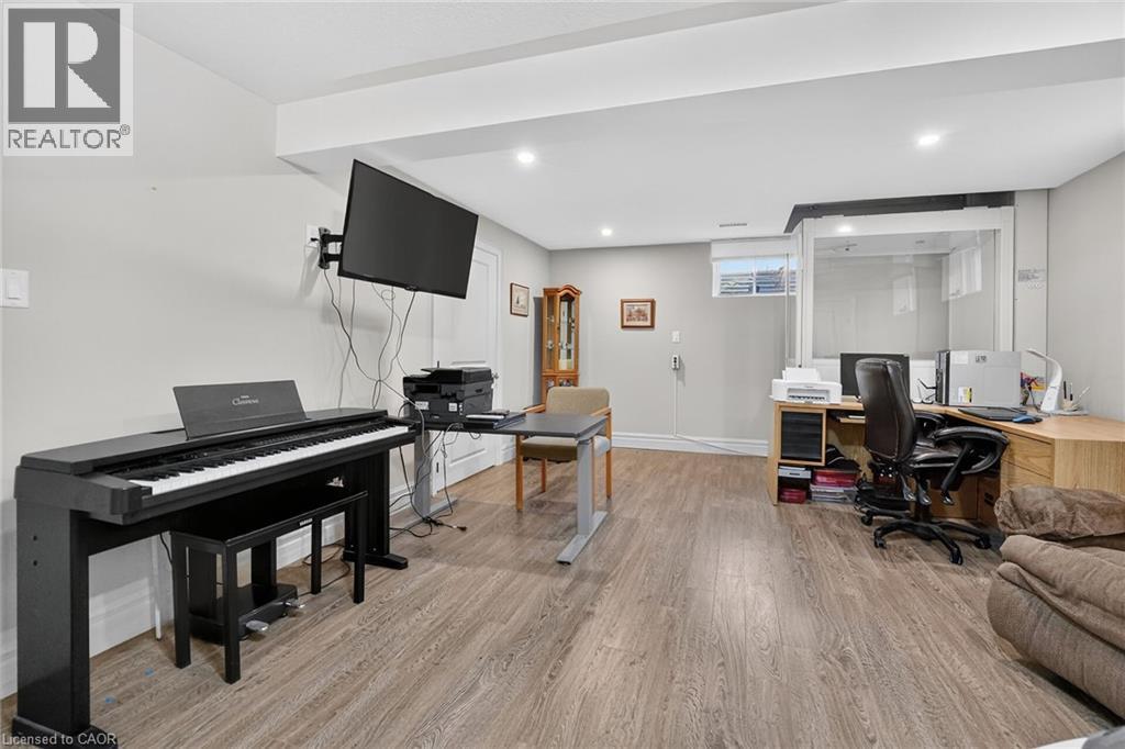 












353 STATION Street

,
Smithville,




Ontario
L0R2A0

