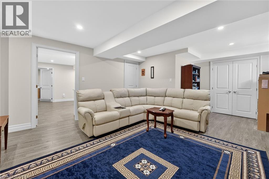 












353 STATION Street

,
Smithville,




Ontario
L0R2A0

