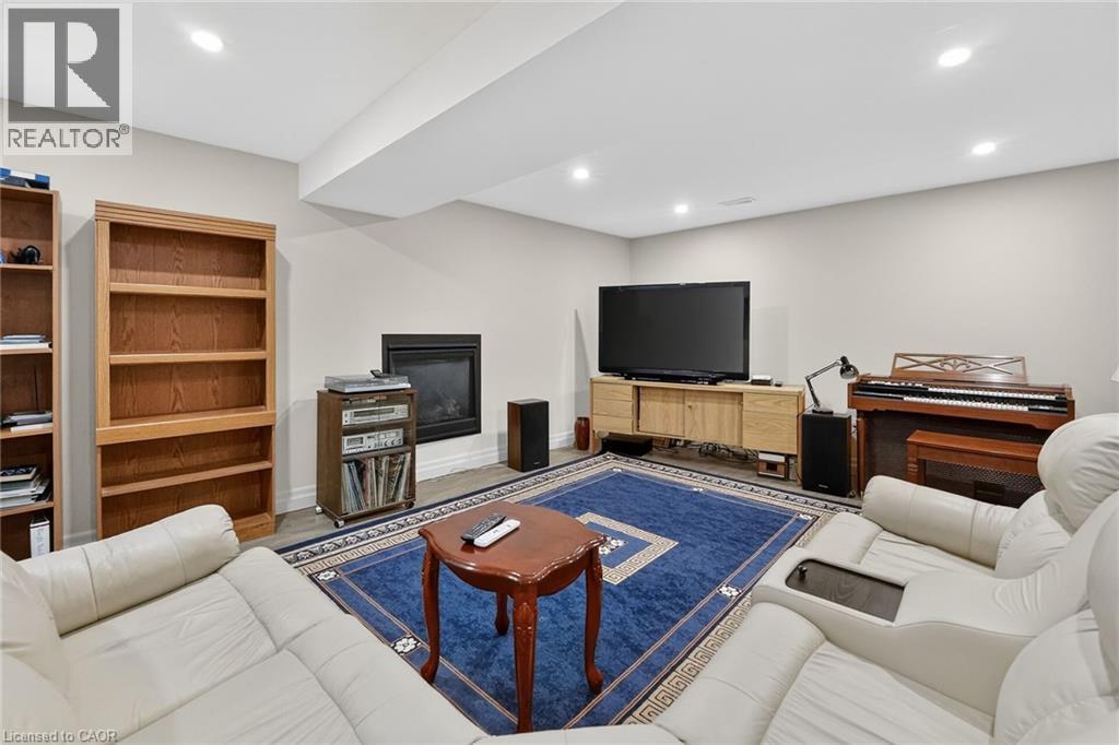 












353 STATION Street

,
Smithville,




Ontario
L0R2A0

