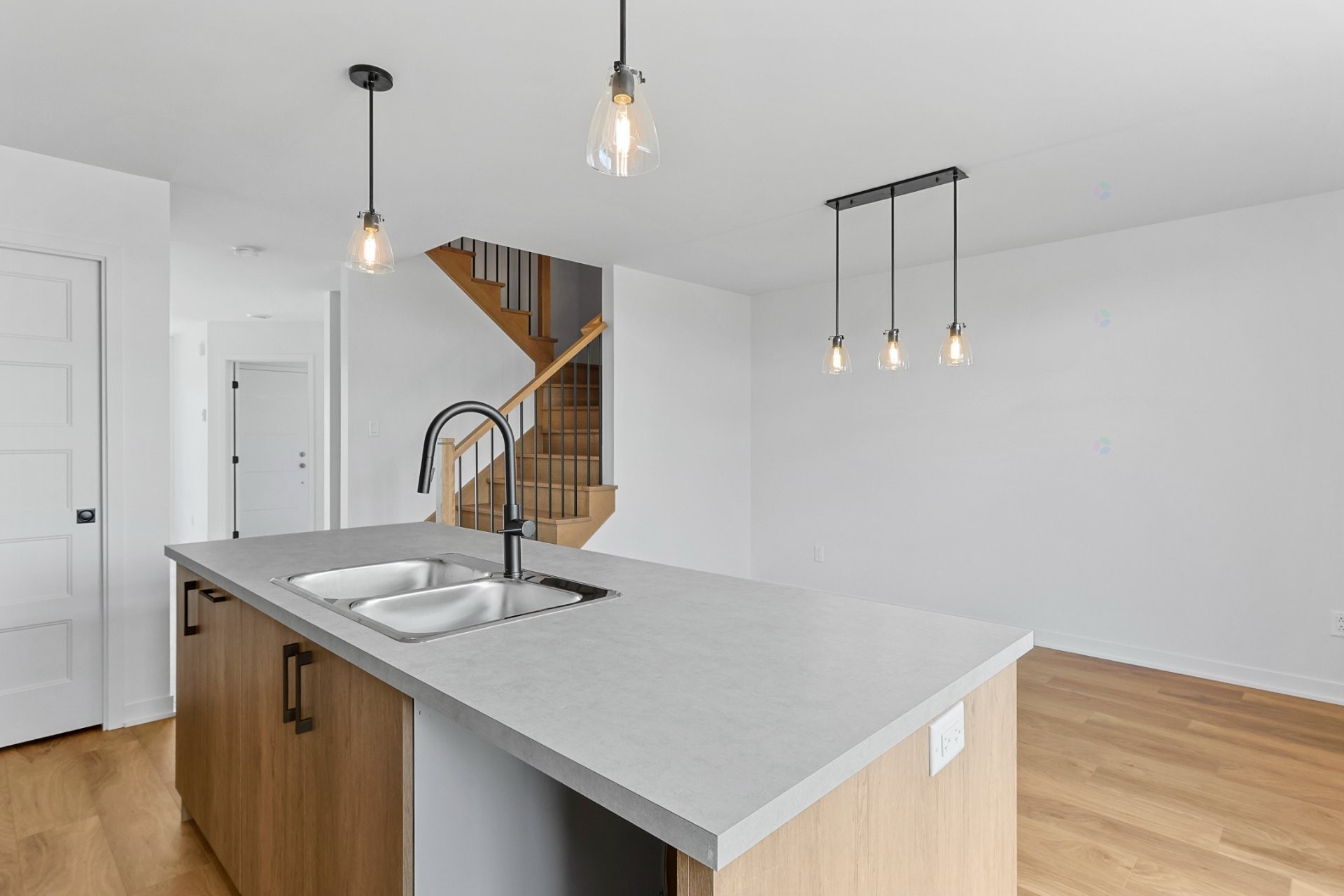









67Z


Rue des Pêcheurs

,
Saint-Louis-de-Gonzague,




QC
J0S1T0

