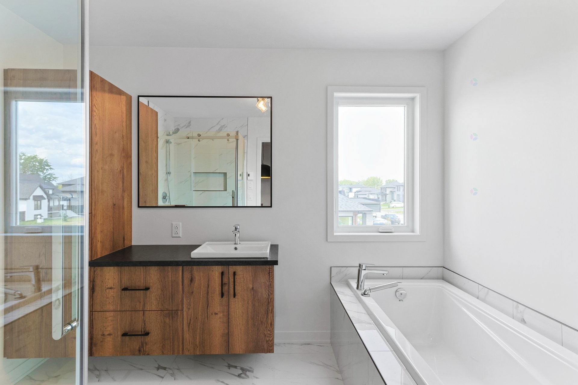 









67Z


Rue des Pêcheurs

,
Saint-Louis-de-Gonzague,




QC
J0S1T0

