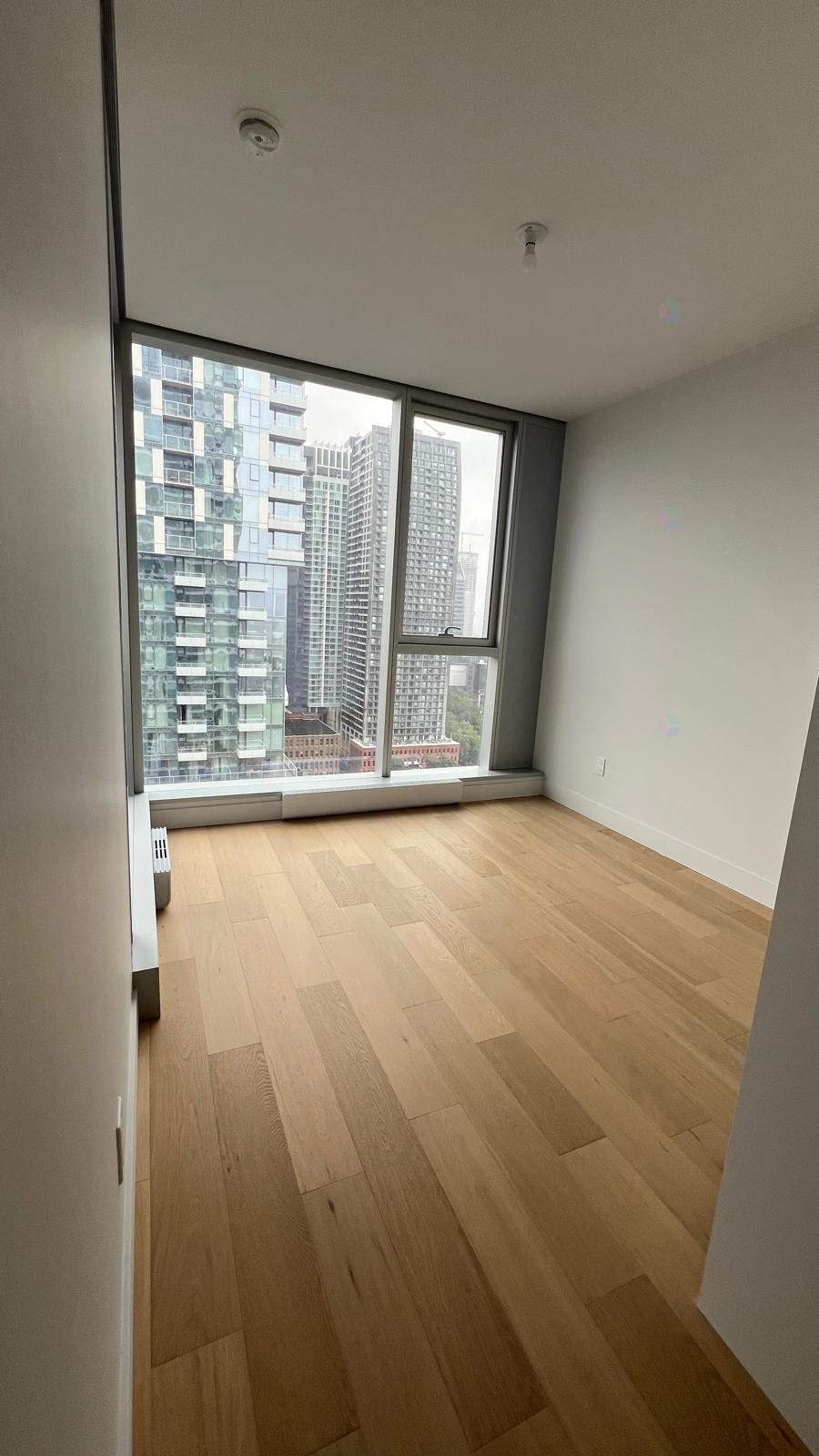 









1500


Boul. René-Lévesque O.

, 2001,
Montréal (Ville-Marie),




QC
H3G0H6

