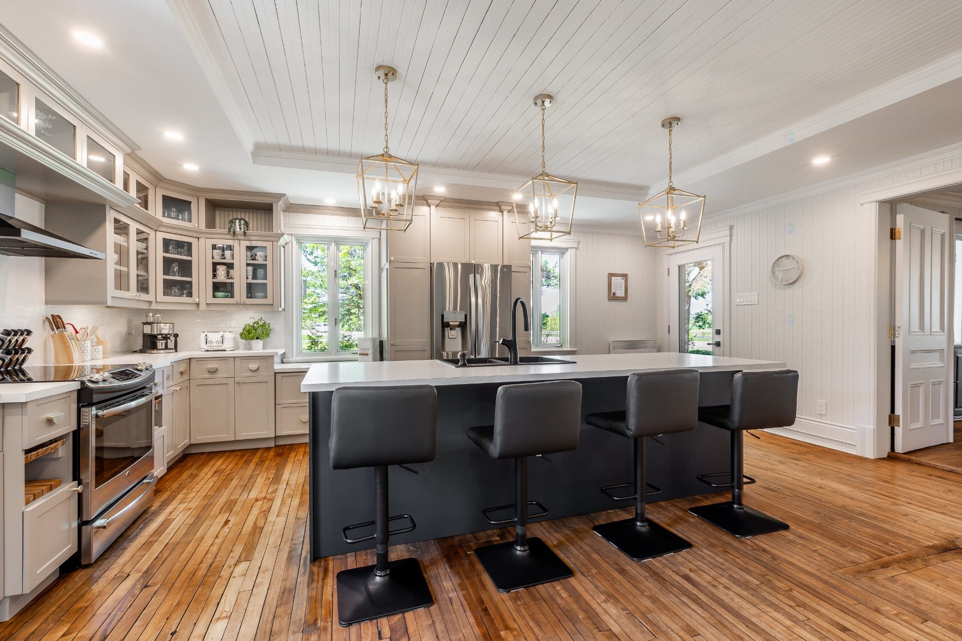 









1092


Grande-Côte

,
Sainte-Geneviève-de-Berthier,




QC
J0K1A0

