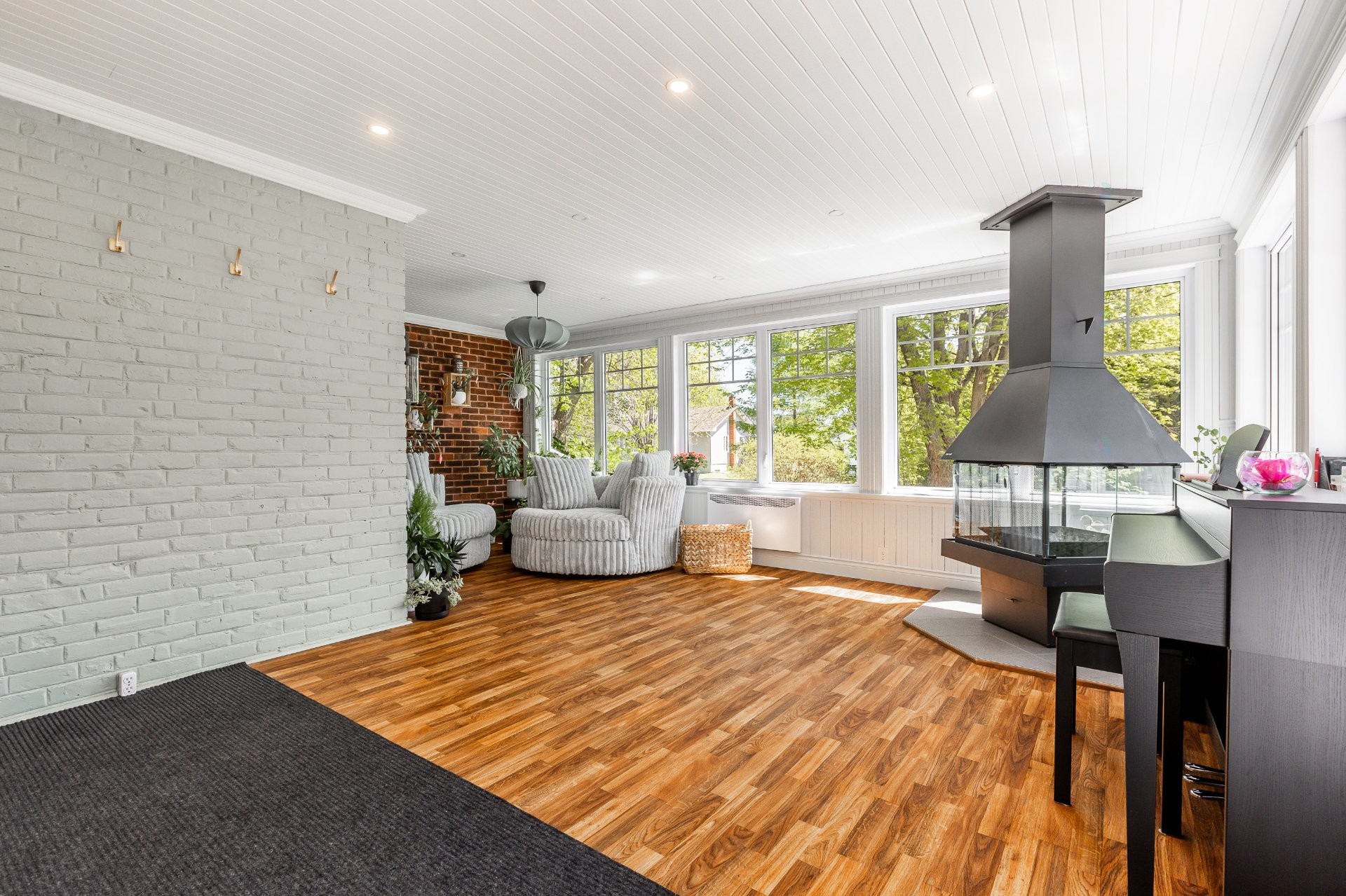 









1092


Grande-Côte

,
Sainte-Geneviève-de-Berthier,




QC
J0K1A0

